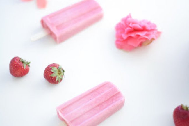 Strawberry Buttermilk Pops Recipe