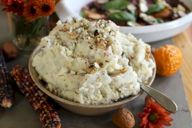 Mashed Potatoes And Walnuts Recipe