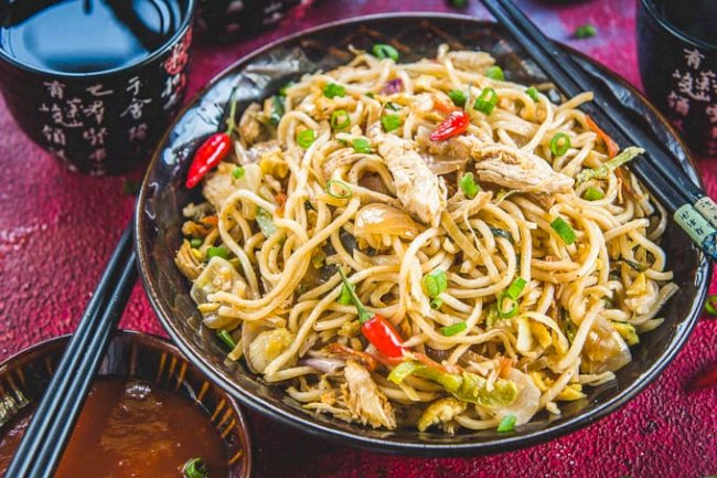 Chicken Hakka Noodles Recipe