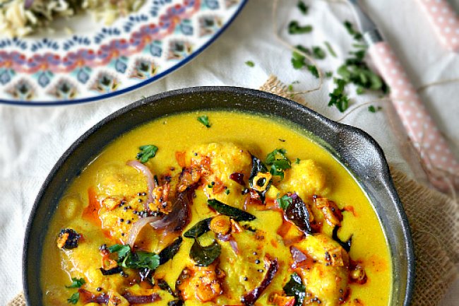 Punjabi Kadhi Pakodi Recipe