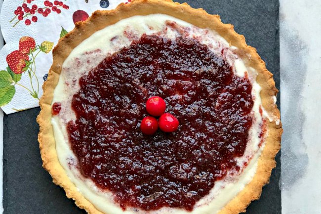 Boozy Cranberry Cheesecake Pie Recipe