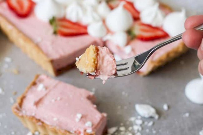 Strawberry White Chocolate Mousse Tarts Recipe