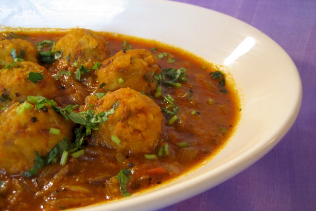 Paruppu Urundai Kulambu Recipe