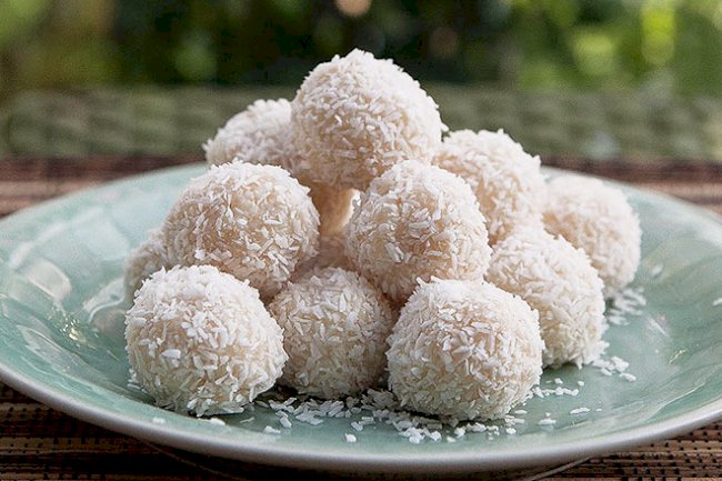 Dried Apple Laddoos Recipe