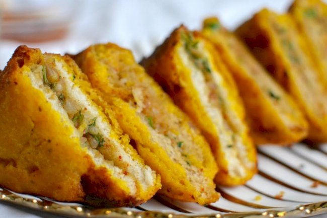 Bombay Bread Cheese Pakoda Recipe