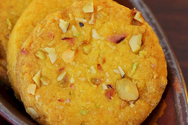 Saffron Pistachio Stuffed Cookies Recipe