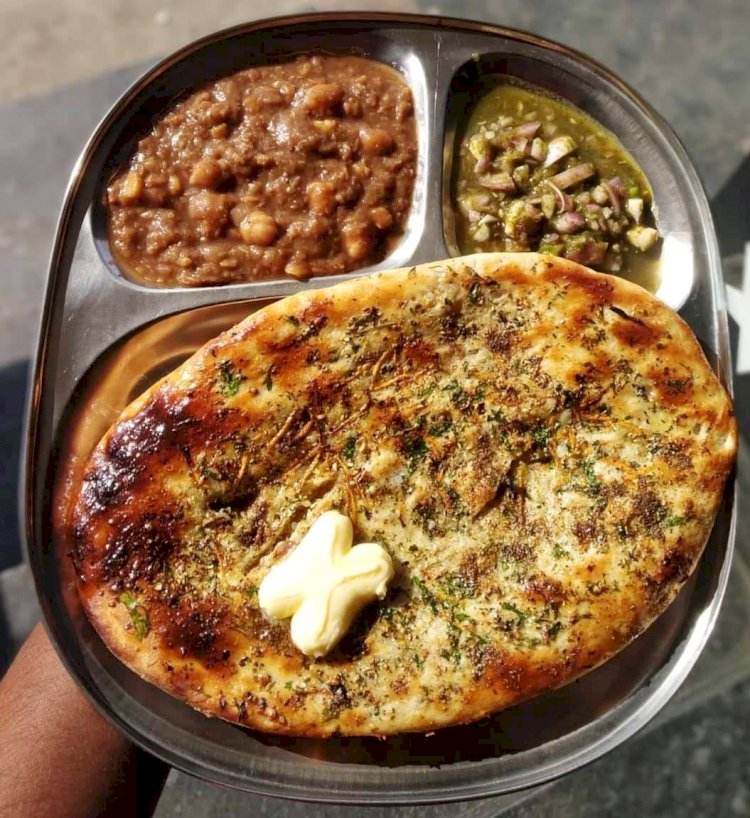 Amritsari Kulcha Recipe | How to make Amritsari Kulcha Recipe 