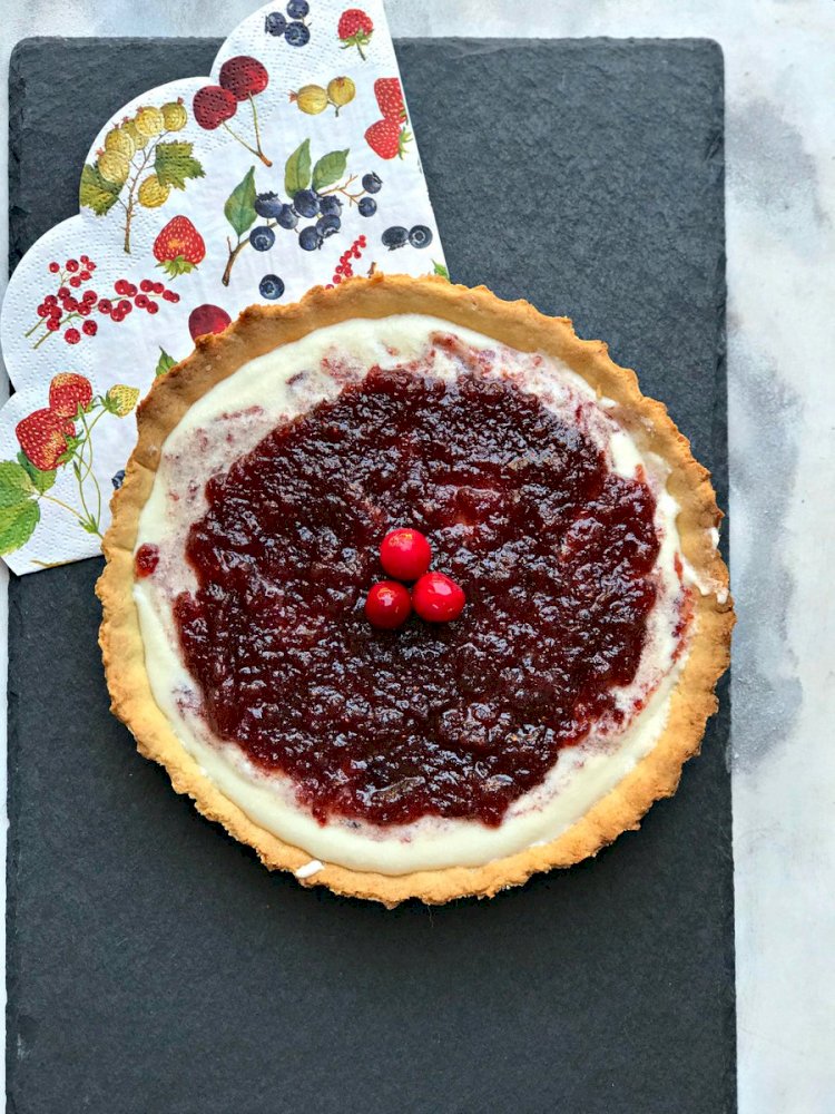 Boozy Cranberry Cheesecake Pie Recipe