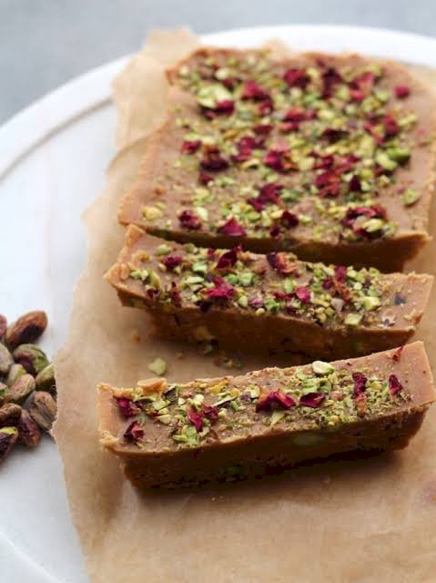 Dried rose slab with nuts Recipe