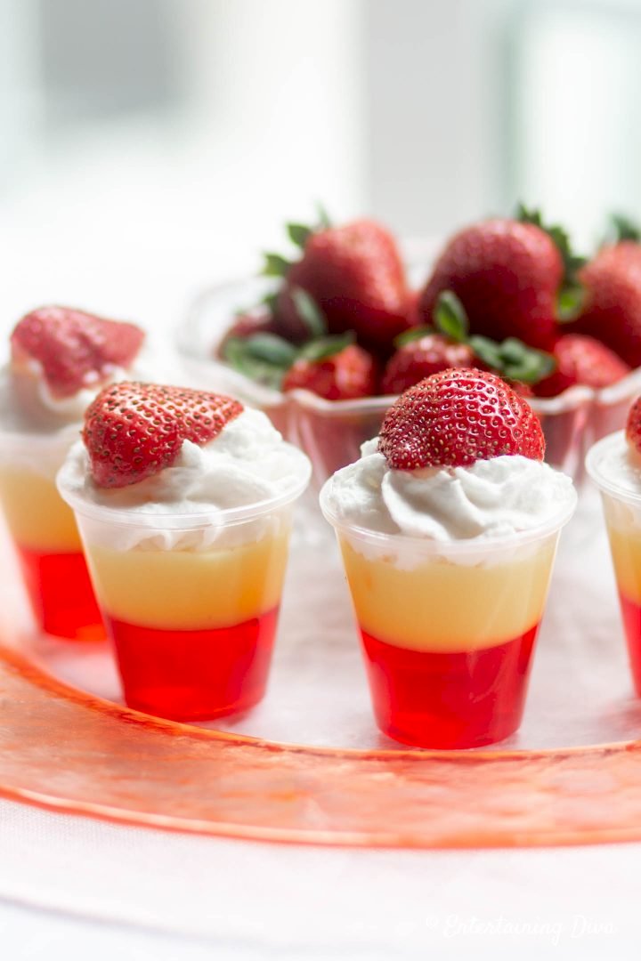 Creamy Strawberry Shots Recipe